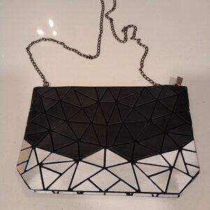 emilio pepe white and black purse - geographic - crossbody- wristlet